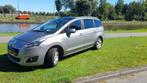 Peugeot 5008 1.2 Puretech 96KW 2015 Grijs 198.000 Km, Auto's, Peugeot, Voorwielaandrijving, 745 kg, Stof, 74 €/maand