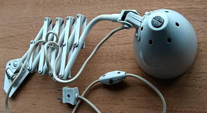 Unieke Hala Zeist wandlamp ,metalen schaarlamp ,industrieel, Huis en Inrichting, Lampen | Wandlampen, Gebruikt, Metaal, Overige materialen