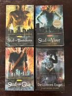 4x Cassandra Clare voor €12,- oa De ijzeren engel, Ophalen of Verzenden, Zo goed als nieuw, Cassandra Clare