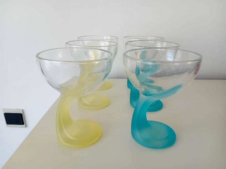 6 Zeldzame cocktail/dessert glazen/ ijscoupes Bormioli Rocco, Huis en Inrichting, Keuken | Servies, Zo goed als nieuw, Glas of Glazen