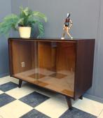 60 jaren donker houten vitrine DRESSOIR Jiri Jiroutek kast, Huis en Inrichting, Kasten | Vitrinekasten, Ophalen, Gebruikt, 100 tot 150 cm