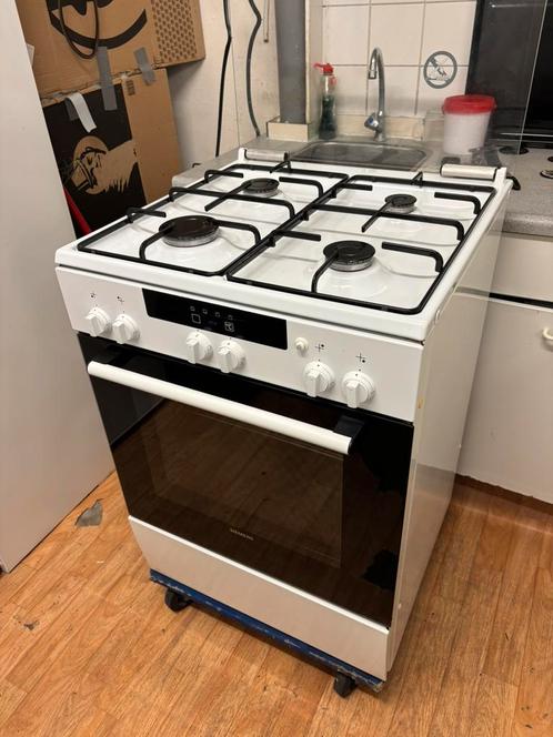 Siemens: Gasfornuis, Elektrische Oven, Grill, Ontsteking, Witgoed en Apparatuur, Fornuizen, Gebruikt, Vrijstaand, Gas, 4 kookzones