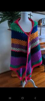 Nieuw gehaakte omslagdoek extra groot HANDMADE., Ophalen of Verzenden, Nieuw, Haken, Overige typen