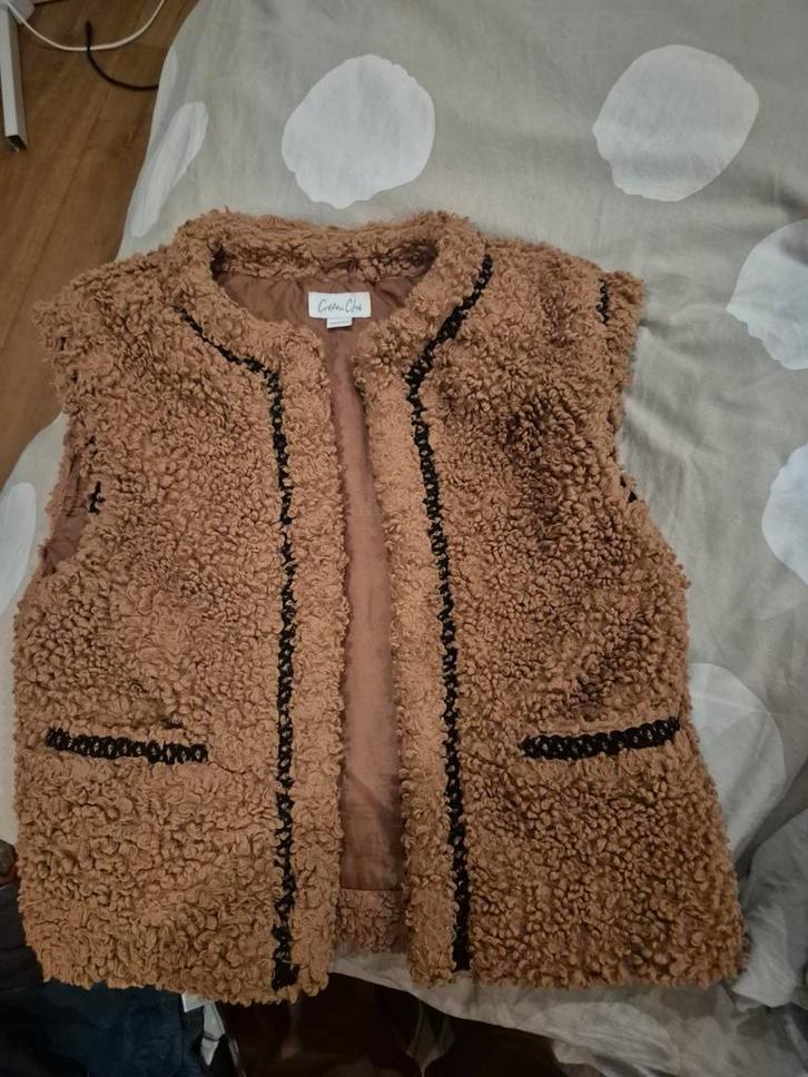 Gilet van cotton club, Kleding | Dames, Bodywarmers, Zo goed als nieuw, Maat 34 (XS) of kleiner, Bruin, Ophalen of Verzenden