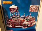 Lemax Cocoa Cups Carrousel - kerstattractie, Diversen, Ophalen of Verzenden, Zo goed als nieuw