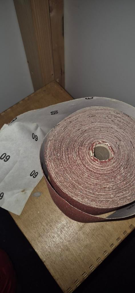 Schuurpapier_ Rol -, Ophalen, Gebruikt