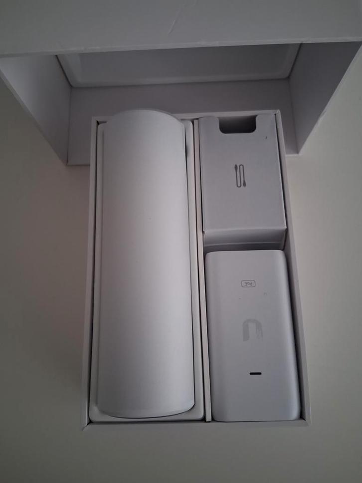 Ubiquiti UniFi Mesh Flex HD - als nieuw in doos, Computers en Software, Accesspoints, Zo goed als nieuw, Verzenden