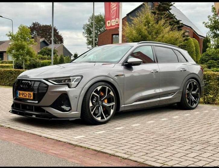 Audi e-tron 55 Quattro 360pk 2019 Grijs, Auto's, Audi, Particulier, e-tron, Elektrisch, SUV of Terreinwagen, Automaat, Geïmporteerd