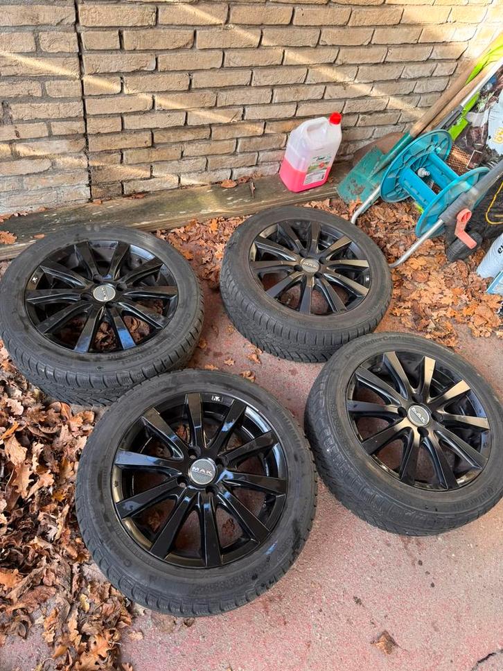 Zwarte MAK Velgen met Winterbanden - VW Up!, Auto-onderdelen, Banden en Velgen, Banden en Velgen, Winterbanden, 15 inch, 185 mm