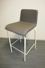 Moderne grijze barkrukken van Steelcase (2x), Ophalen, Met voetsteun, 60 tot 90 cm, Zo goed als nieuw