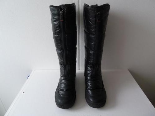 Olang sneeuwlaarzen maat 38 - 39 splinternieuw in doos, Kleding | Dames, Schoenen, Nieuw, Snowboots, Zwart, Ophalen of Verzenden