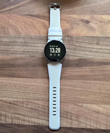 LUIK fashion sport smartwatch beschikbaar voor biedingen