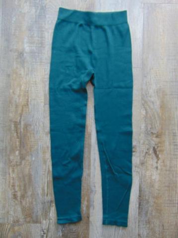 Stradivarius dikke legging lange broek groen maat M beschikbaar voor biedingen
