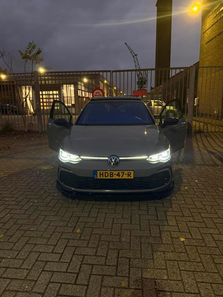 Volkswagen Golf 8 GTE 245pk Nardo Grijs, Sportief!, Auto's, Volkswagen, Particulier, 360° camera, ABS, Achteruitrijcamera, Adaptieve lichten