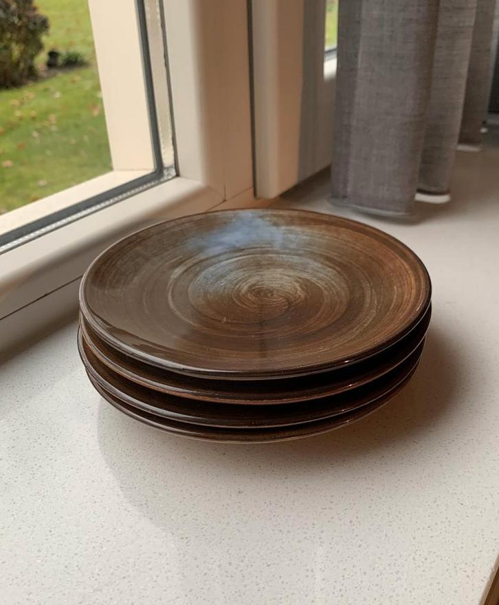 gebakschoteltjes, taartbordjes, gebakbordjes Volendams aarde, Huis en Inrichting, Keuken | Servies, Gebruikt, Overige typen, Overige stijlen