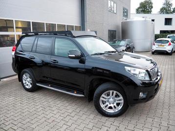 Toyota Land Cruiser 3.0 D-4D SX BOMVOL LUXE! XENON GRIJS KEN beschikbaar voor biedingen