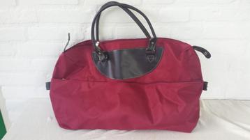 Rode tas Schouder of hand beschikbaar voor biedingen
