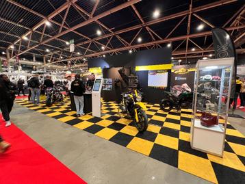 Modulaire beursstand met vitrine en opslag 100m²+ inzetbaar beschikbaar voor biedingen