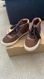 Schoenen merk Massimo Dutti suede maat 37, Kinderen en Baby's, Ophalen, Schoenen, Zo goed als nieuw, Jongen