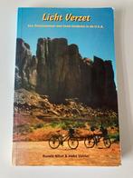 Licht Verzet: Fietsen in de U.S.A. Boek reisverhaal, Ophalen of Verzenden, Zo goed als nieuw, Noord-Amerika