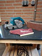 Makita 9402 bandschuurmachine #2 snelheden#  KOMPLETE SET, Doe-het-zelf en Verbouw, Gereedschap | Schuurmachines, Ophalen, Zo goed als nieuw