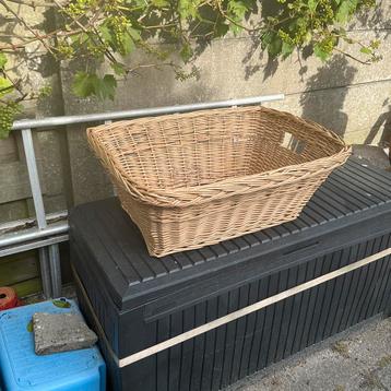 65x50x25 lxbxh. grote rieten mand. beschikbaar voor biedingen