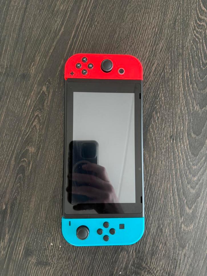 Nintendo Swtich + Spel, Spelcomputers en Games, Spelcomputers | Nintendo Switch, Zo goed als nieuw, Switch Original, Met 1 controller