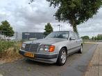 Mercedes-Benz Mercedes 230E 1985 (W124) Grijs, Automaat, Centrale vergrendeling, Leder en Stof, Overige kleuren