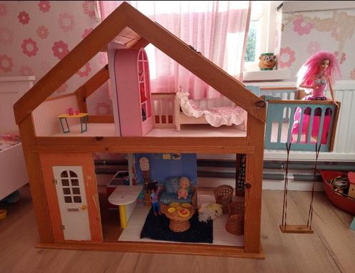 Mooi barbie huis incl. inrichting!, Kinderen en Baby's, Speelgoed | Poppenhuizen, Zo goed als nieuw, Ophalen