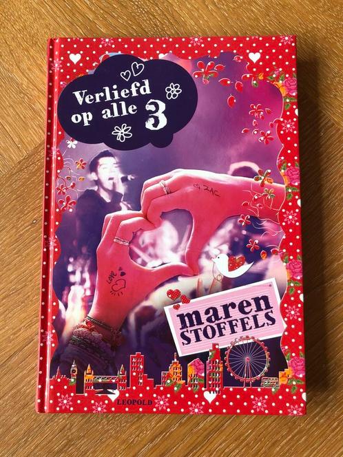 Maren Stoffels - Verliefd op alle 3, Boeken, Kinderboeken | Jeugd | 10 tot 12 jaar, Zo goed als nieuw, Ophalen of Verzenden