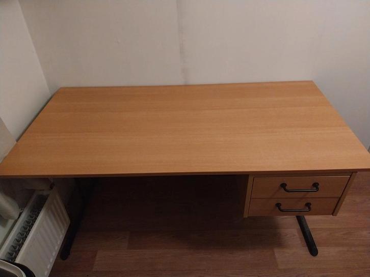 Bureau met 2 lades - Houtfineer, Huis en Inrichting, Bureaus, Zo goed als nieuw, Bureau, Ophalen