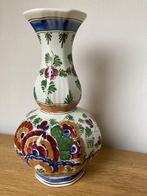 Mooie gekleurde porseleinen Delftsblauwe vaas hoog 27 cm, Ophalen of Verzenden