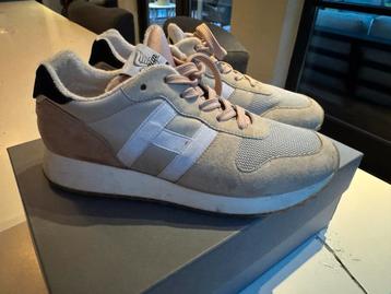 Hogan Sneakers Maat 40 - Beige beschikbaar voor biedingen