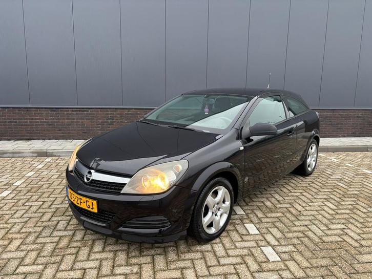 Opel Astra 1.4 16V GTC 2008 Zwart nieuwe apk, Auto's, Opel, Particulier, Astra, ABS, Adaptive Cruise Control, Airbags, Airconditioning