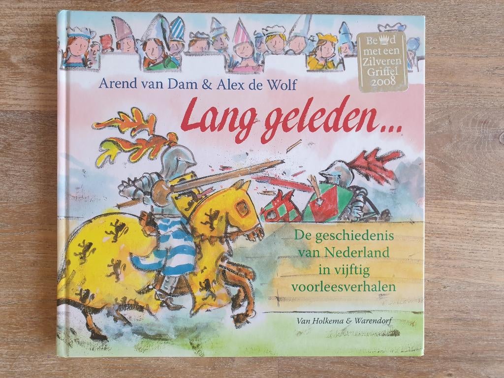 Lang geleden... De geschiedenis van NL in 50 verhalen, Boeken, Ophalen of Verzenden, 17e en 18e eeuw, Zo goed als nieuw
