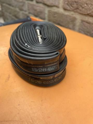 2x binnenband wielrenner beschikbaar voor biedingen