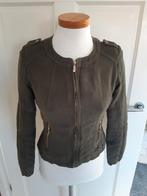 leuk groen jasje van Chic et Jeune ~ maat XS, Ophalen of Verzenden, Zo goed als nieuw, Jasje, Maat 34 (XS) of kleiner