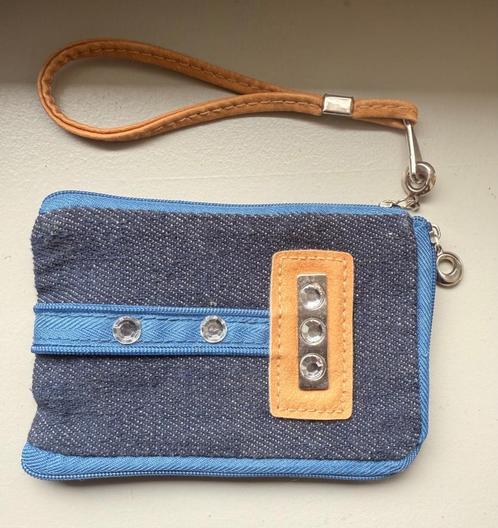 Handige Pouch / Kleine Portemonnee - Denim Look met Polsband, Sieraden, Tassen en Uiterlijk, Portemonnees, Gebruikt, Overige merken