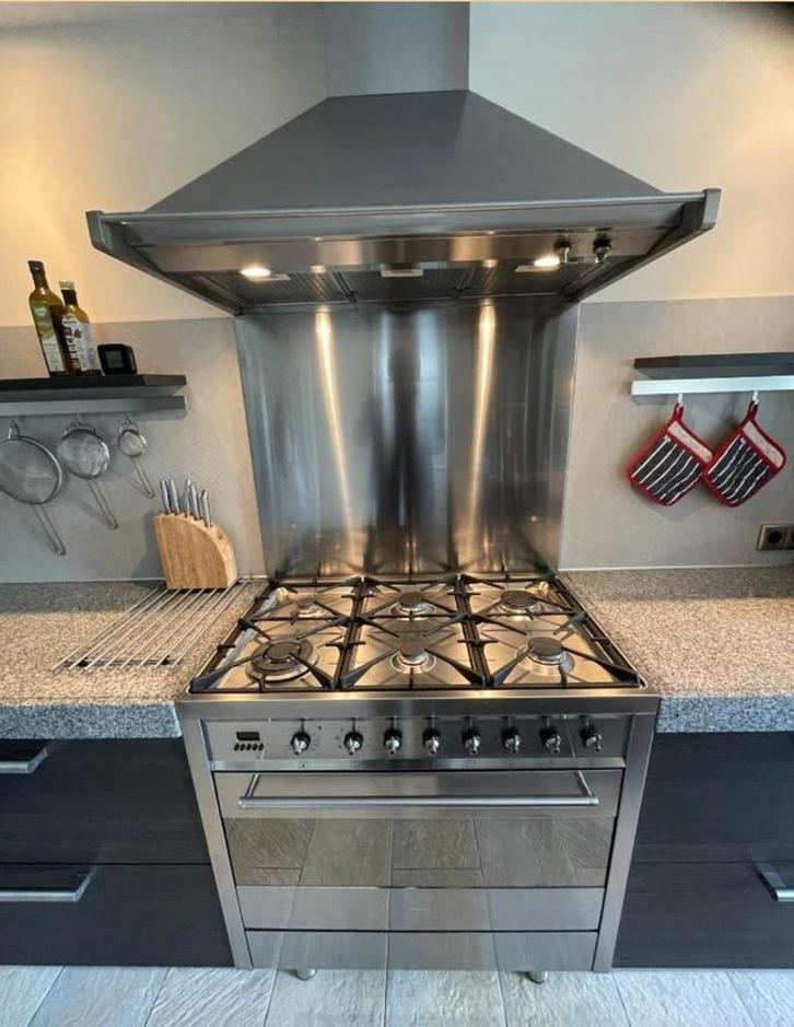 SMEG 6-pits Gasfornuis met Oven, Witgoed en Apparatuur, Fornuizen, Gebruikt, Vrijstaand, Gas, 5 kookzones of meer, 90 tot 95 cm