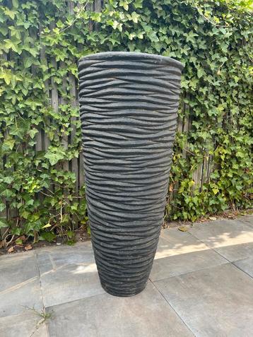 XXL Design Buiten Vaas 120 centimeter hoog beschikbaar voor biedingen