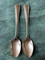 Twee schattige verzilverde lepeltjes met parelrand, Ophalen of Verzenden