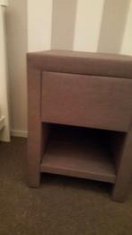 Nachtkastje swiss sence,Village,taupe,nieuw, Huis en Inrichting, Slaapkamer | Nachtkastjes, Minder dan 45 cm, Zo goed als nieuw