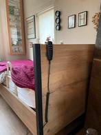 Ledikant met bijpassend nachtkastje, Ophalen, Zo goed als nieuw, Eenpersoons
