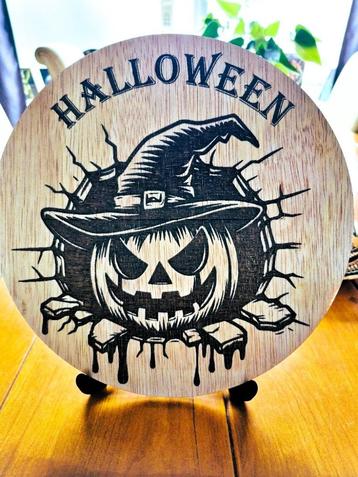 Handgemaakt Houten Halloween Decor beschikbaar voor biedingen