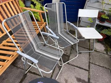 Set van 2 Campingstoeltjes en een Klapstoeltje beschikbaar voor biedingen
