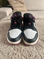 nike air jordan 1 retro low se black active fuchsia, Ophalen, Zo goed als nieuw, Schoenen