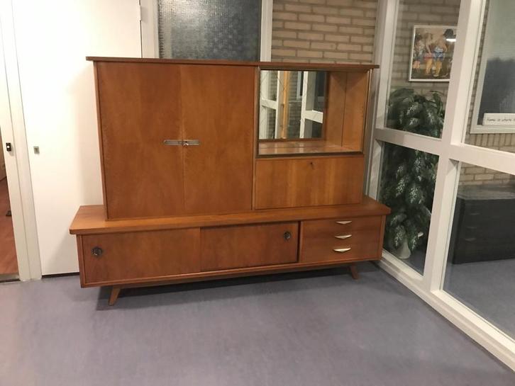 vintage highboard kast € 850,00, Huis en Inrichting, Kasten | Buffetkasten, Gebruikt, 150 tot 200 cm, 200 cm of meer, 25 tot 50 cm