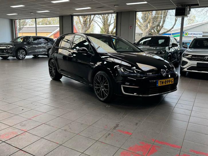 Volkswagen Golf E-golf 5D 2015 Zwart, Auto's, Volkswagen, Particulier, Golf, Elektrisch, Hatchback, Automaat, Geïmporteerd, Zwart