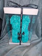 Rozenbeertje gemaakt van Turquoi foamroosjes

24 cm

Ni, Ophalen of Verzenden, Nieuw, Stoffen beer, Overige merken