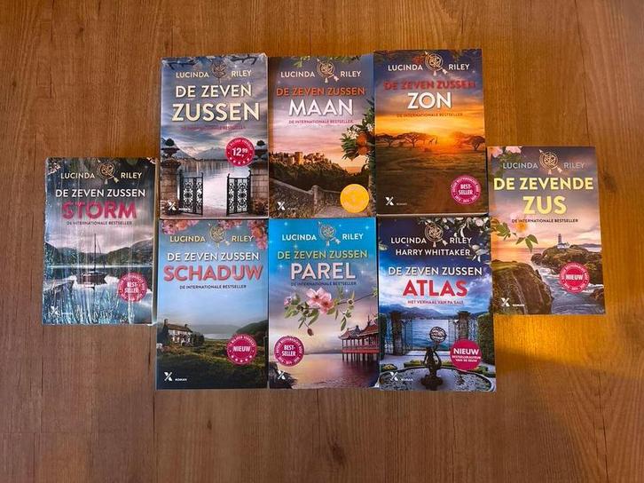 Lucinda Riley - De Zeven Zussen compleet, Boeken, Romans, Zo goed als nieuw, Nederland, Ophalen of Verzenden